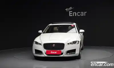 Jaguar XF 2018 2.0 Автомат в Москве № 500232, миниатюра 3