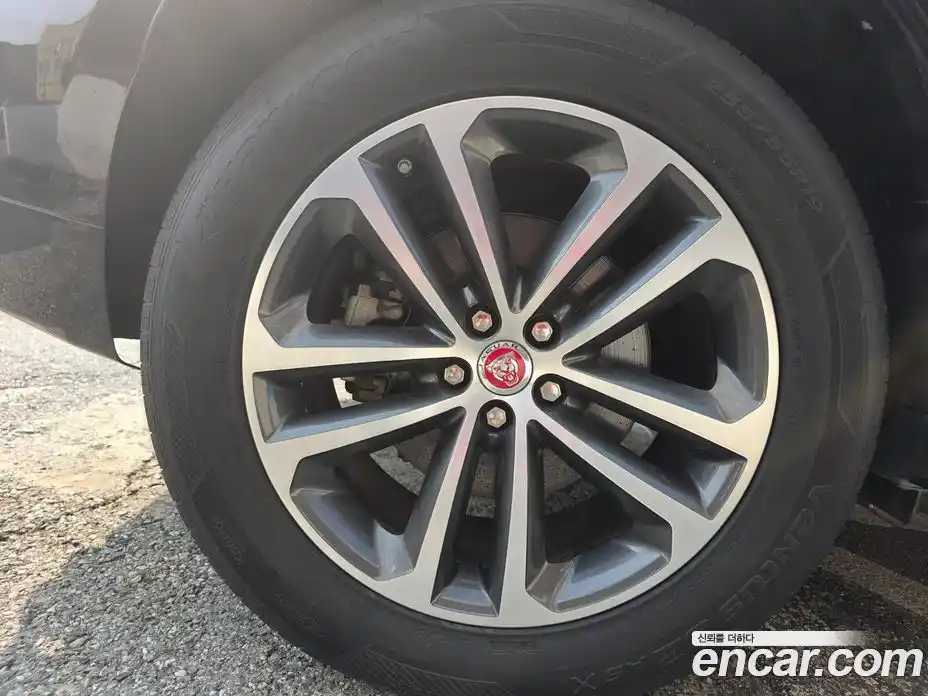 Jaguar F-Pace 2017 2.0 Автомат в Москве № 500314, фото 20