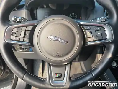 Jaguar F-Pace 2017 2.0 Автомат в Москве № 500314, миниатюра 4