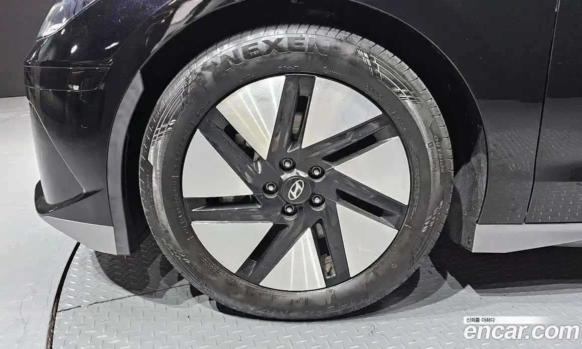 Hyundai Ioniq 6 2023 0.1 Автомат в Москве № 518157, фото 5