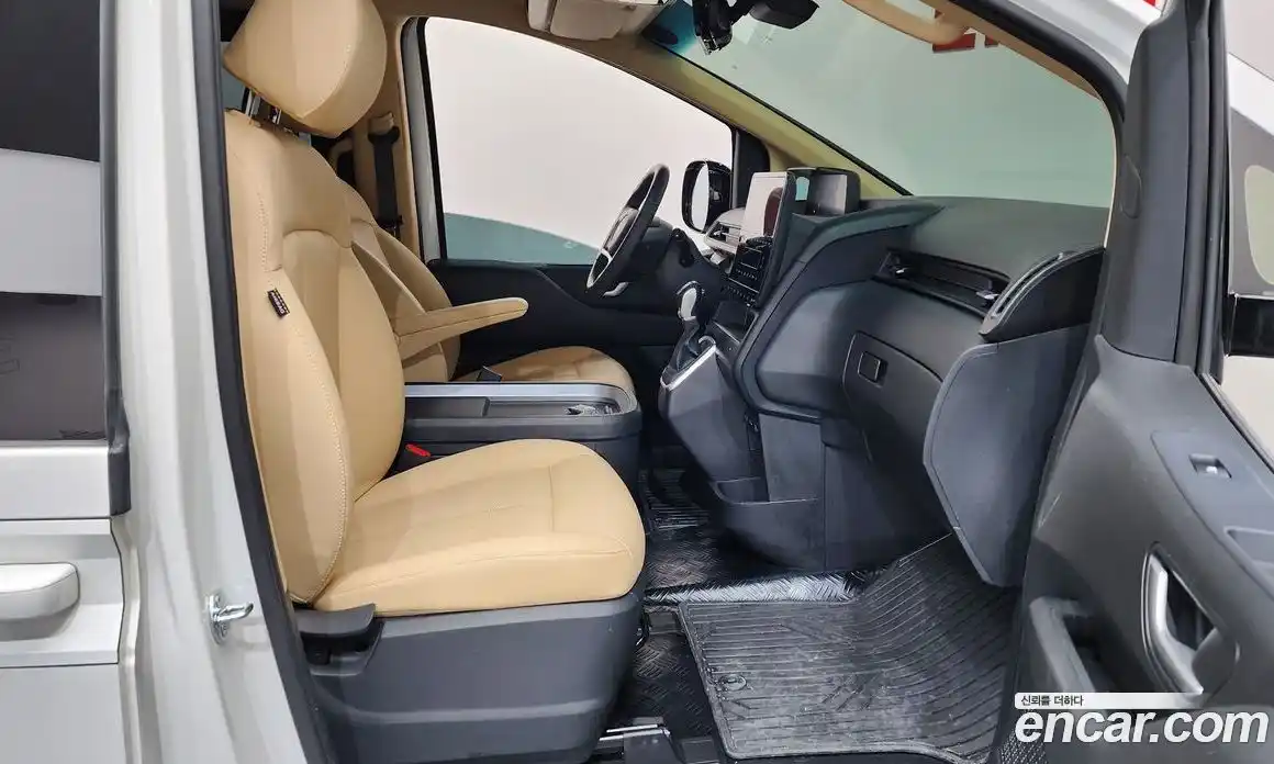 Hyundai Staria 2024 3.5 Автомат в Москве № 518500, фото 11