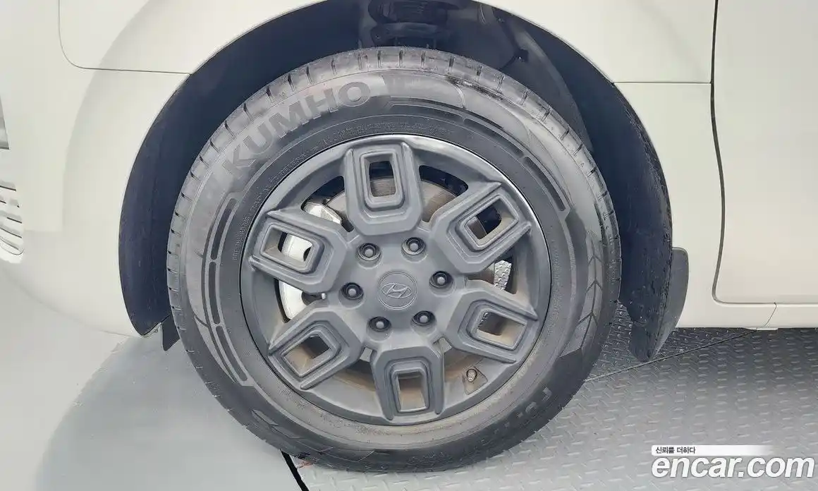 Hyundai Staria 2024 3.5 Автомат в Москве № 518500, фото 5