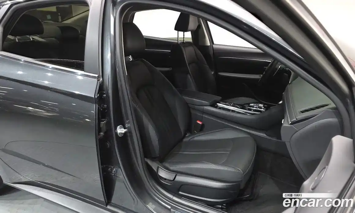 Hyundai Sonata 2020 2.0 Автомат в Москве № 519017, фото 11