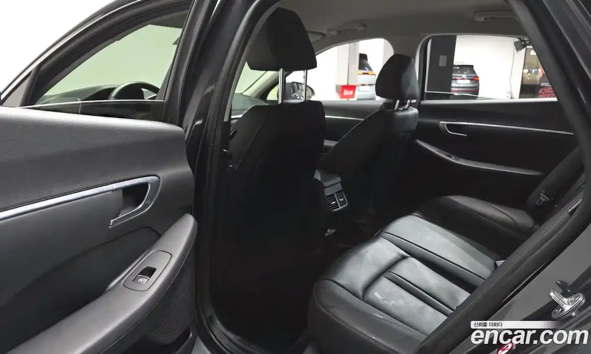 Hyundai Sonata 2020 2.0 Автомат в Москве № 519017, фото 10