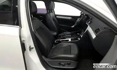 Volkswagen Passat 2013 2.0 Автомат в Москве № 520809, миниатюра 11