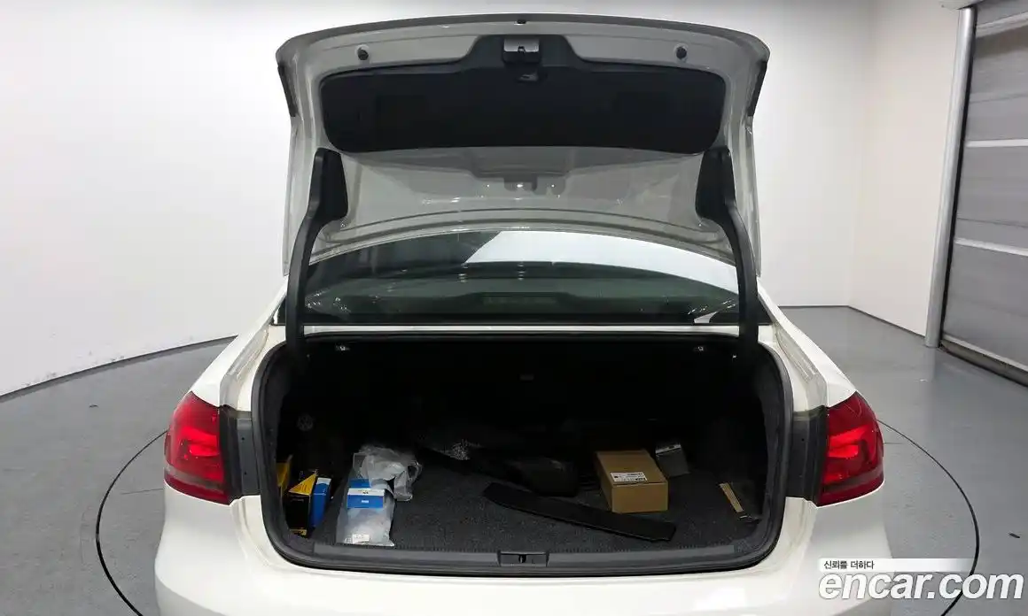 Volkswagen Passat 2013 2.0 Автомат в Москве № 520809, фото 20