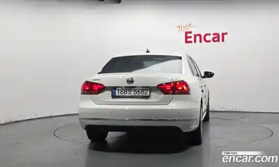 Volkswagen Passat 2013 2.0 Автомат в Москве № 520809, миниатюра 4