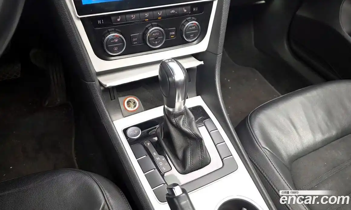 Volkswagen Passat 2013 2.0 Автомат в Москве № 520809, фото 9