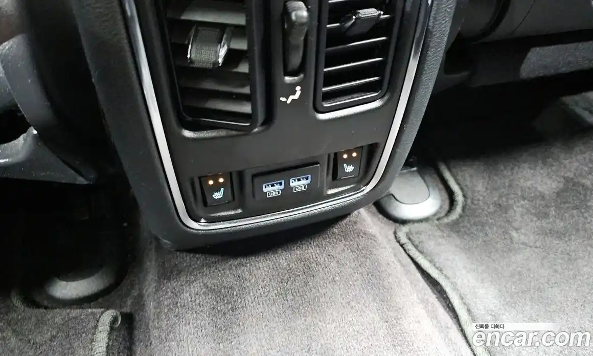 Jeep Cherokee 2017 3.0 Автомат в Москве № 522177, фото 19