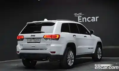 Jeep Cherokee 2017 3.0 Автомат в Москве № 522177, миниатюра 2