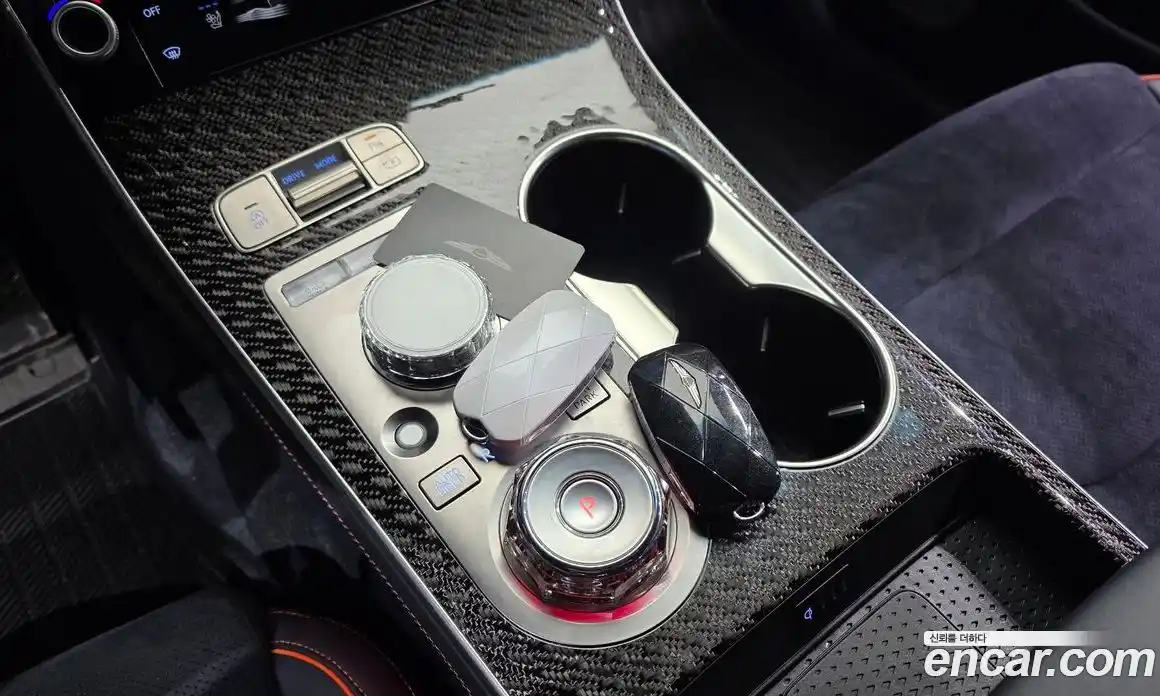 Genesis GV70 2025 2.5 Автомат в Москве № 523274, фото 9