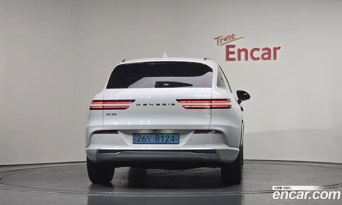 Genesis GV70 2022 0.1 Автомат в Москве № 523879, фото 4
