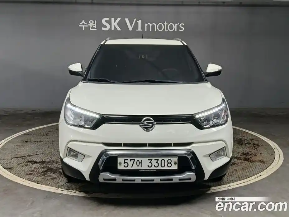 SsangYong TIBOLI 2016 1.6 Автомат в Москве № 526342, фото 1