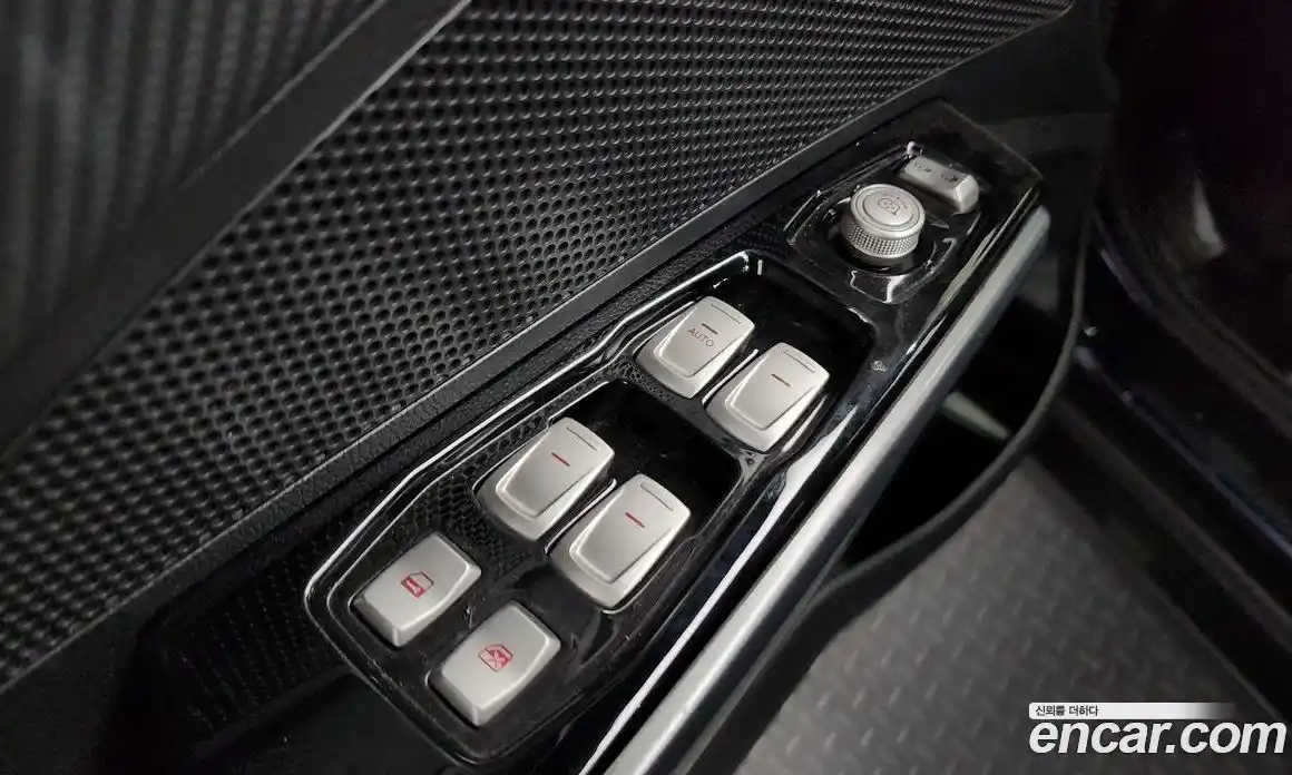 SsangYong TIBOLI 2018 1.6 Автомат в Москве № 526410, фото 14