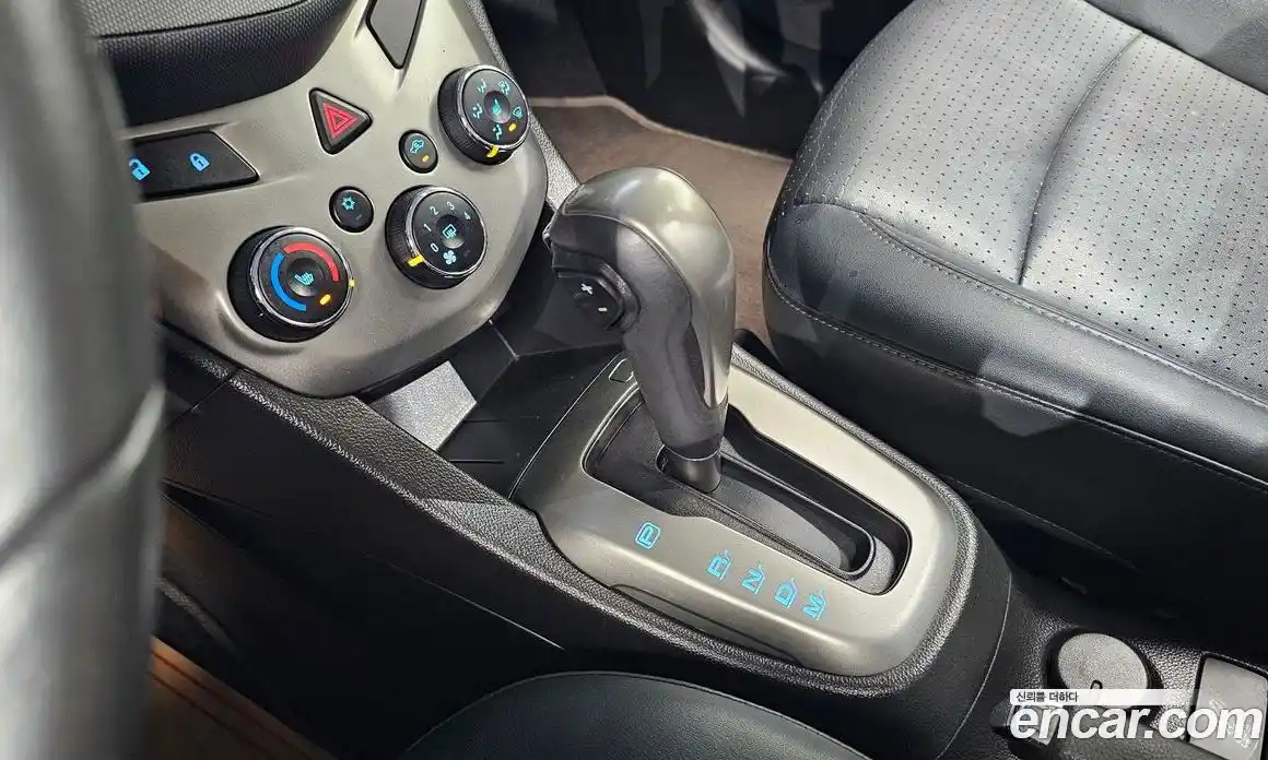 Chevrolet Aveo 2015 1.4 Автомат в Москве № 527986, фото 9