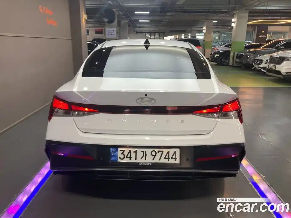 Hyundai Avante 2024 1.6 Автомат в Москве № 530759, фото 4