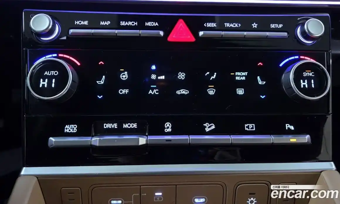 Hyundai Santa Fe 2024 2.5 Автомат в Москве № 531392, фото 13