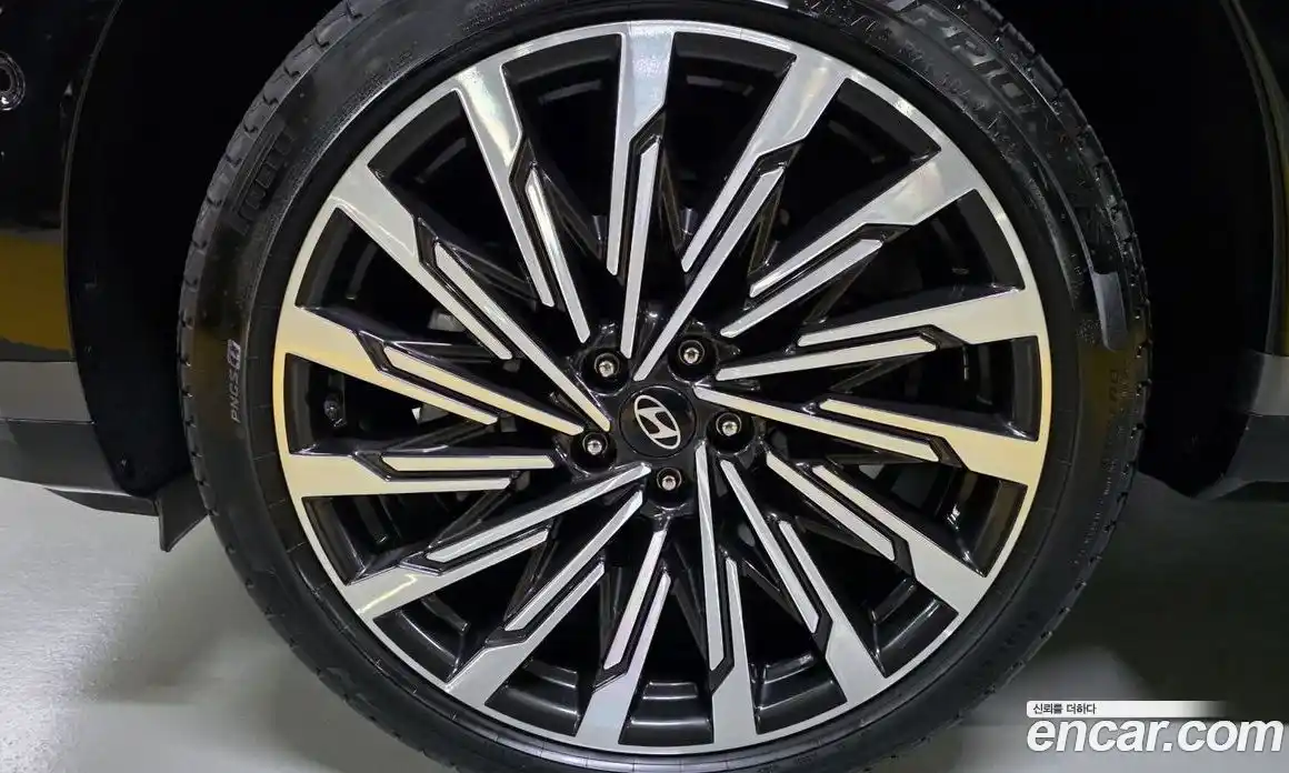 Hyundai Santa Fe 2024 2.5 Автомат в Москве № 531392, фото 19