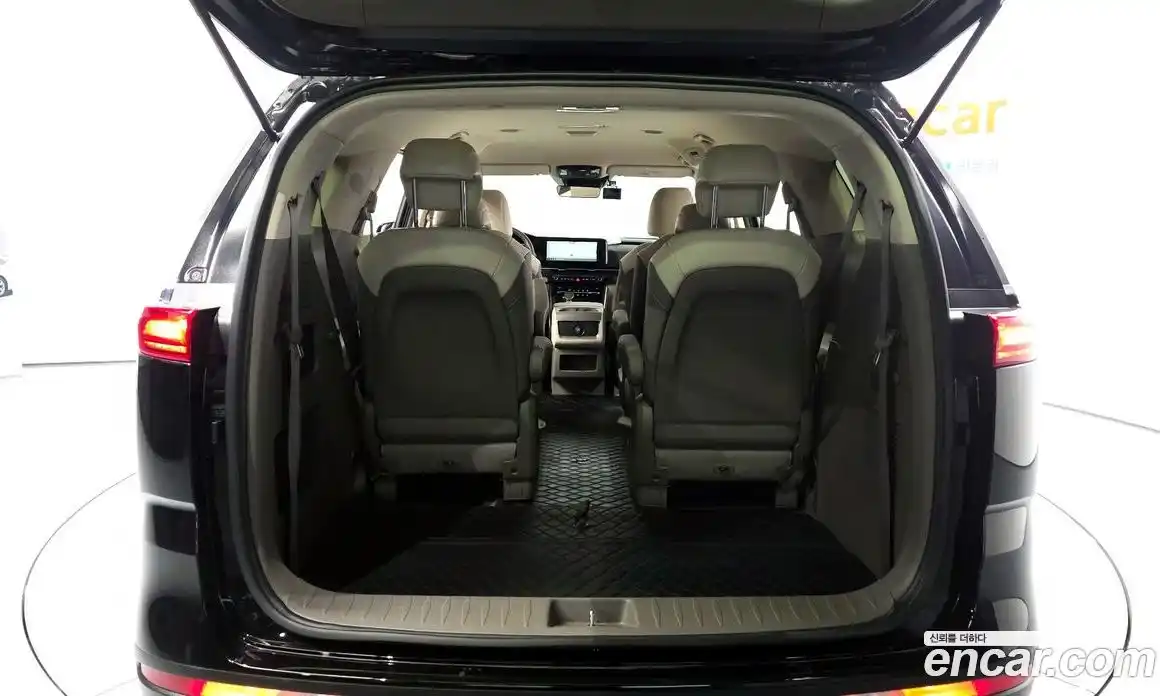 Kia Canival 2023 2.2 Автомат в Москве № 532165, фото 20