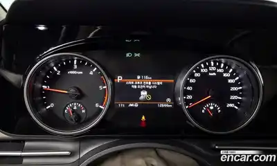 Kia Canival 2023 2.2 Автомат в Москве № 532165, миниатюра 8