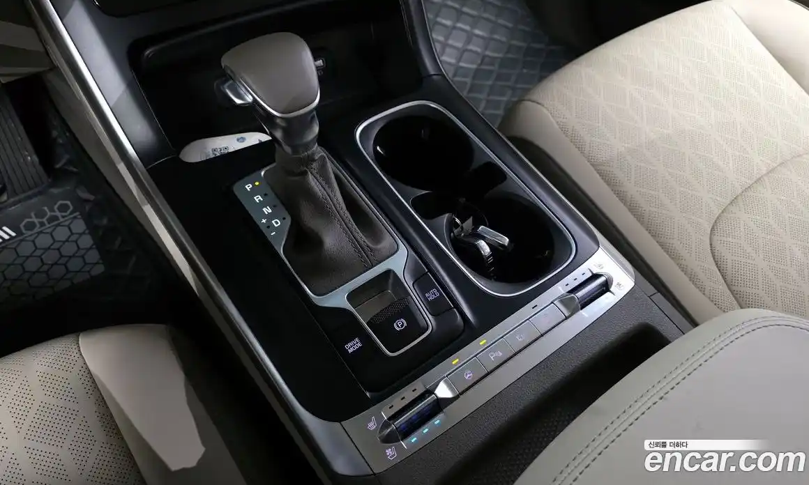 Kia Canival 2023 2.2 Автомат в Москве № 532165, фото 9