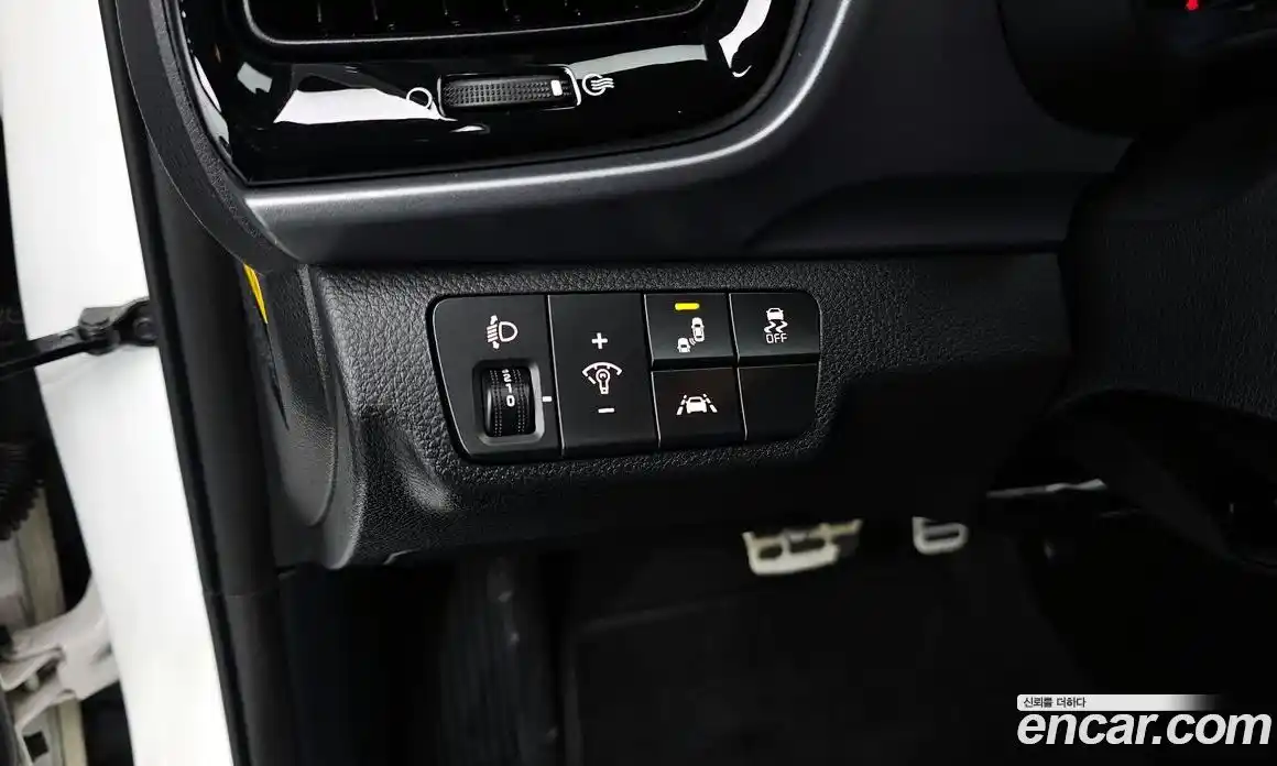 Kia Stonic 2019 1.4 Автомат в Москве № 532563, фото 16