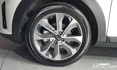 Kia Stonic 2019 1.4 Автомат в Москве № 532563, миниатюра 5