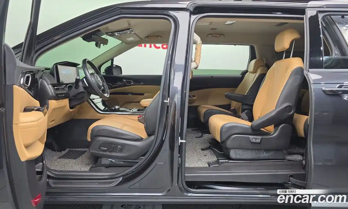 Kia Canival 2022 2.2 Автомат в Москве № 532600, фото 16