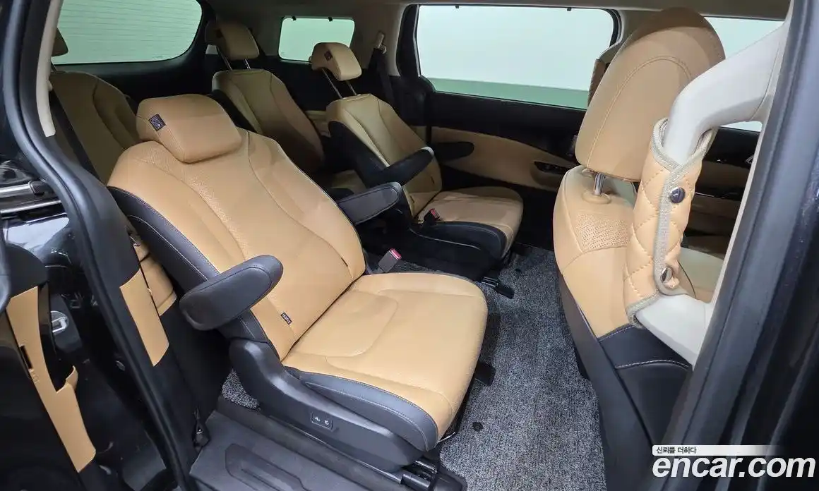 Kia Canival 2022 2.2 Автомат в Москве № 532600, фото 19