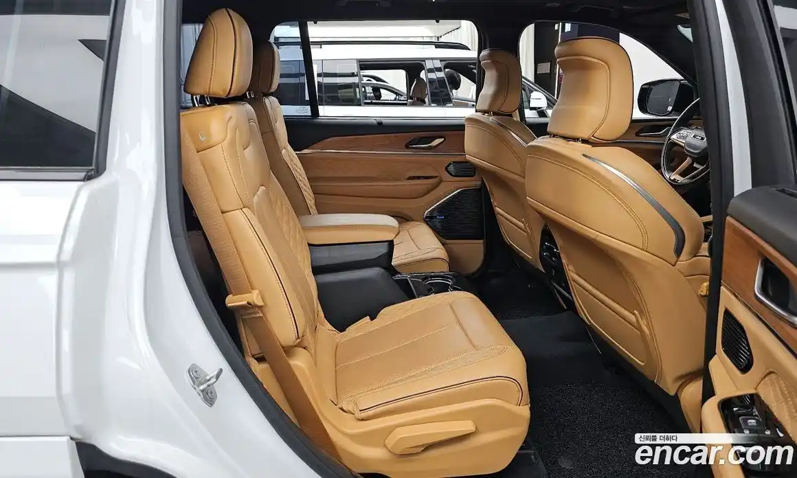 Jeep Cherokee 2023 3.6 Автомат в Москве № 534857, фото 12