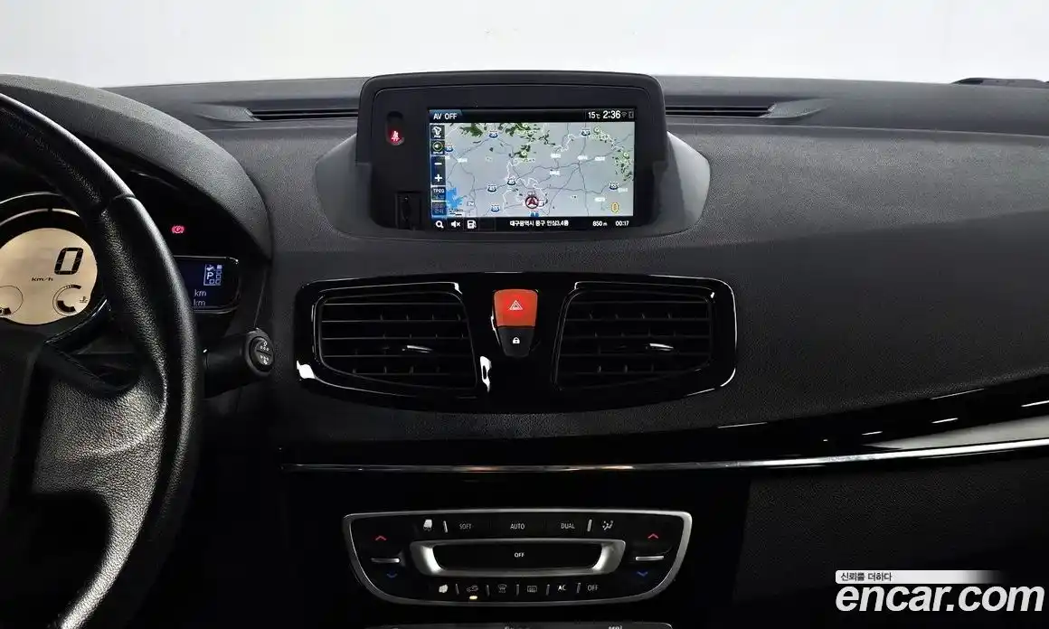 Renault SM3 2016 1.6 Автомат в Москве № 535709, фото 14