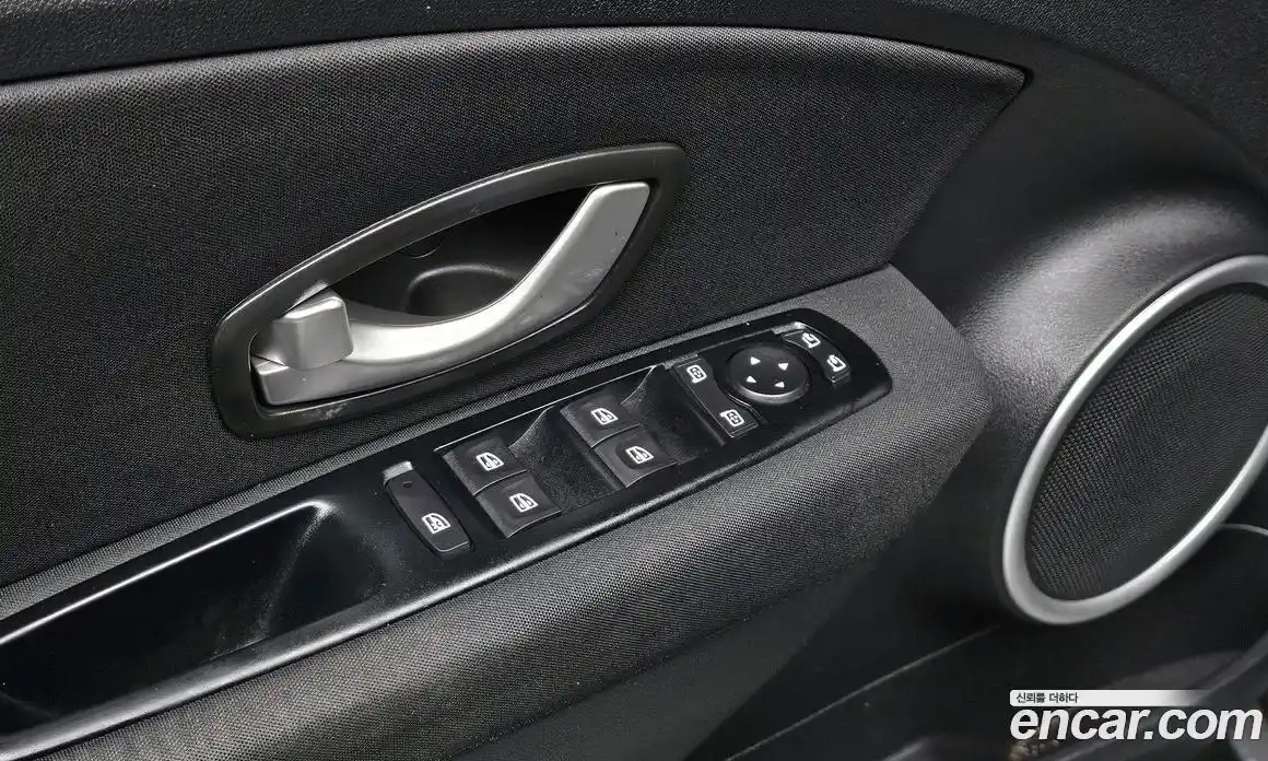 Renault SM3 2016 1.6 Автомат в Москве № 535709, фото 18