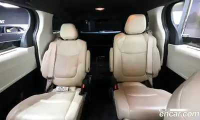 Toyota Sienna 2022 2.5 Автомат в Москве № 535758, миниатюра 12
