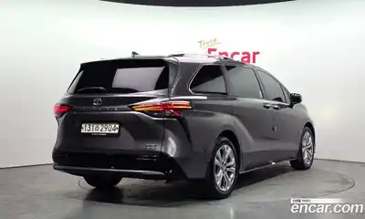 Toyota Sienna 2022 2.5 Автомат в Москве № 535758, миниатюра 2