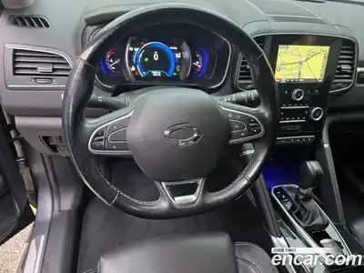 Renault QM6 2017 2.0 Автомат в Москве № 537190, миниатюра 11