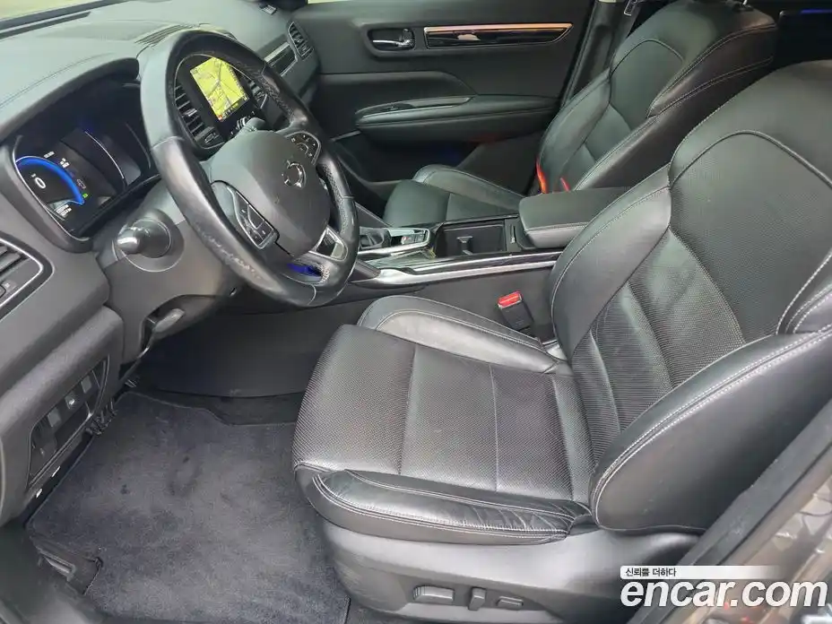 Renault QM6 2017 2.0 Автомат в Москве № 537190, фото 12