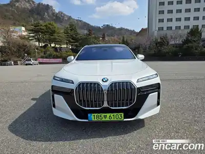 BMW 7-Series, 2025