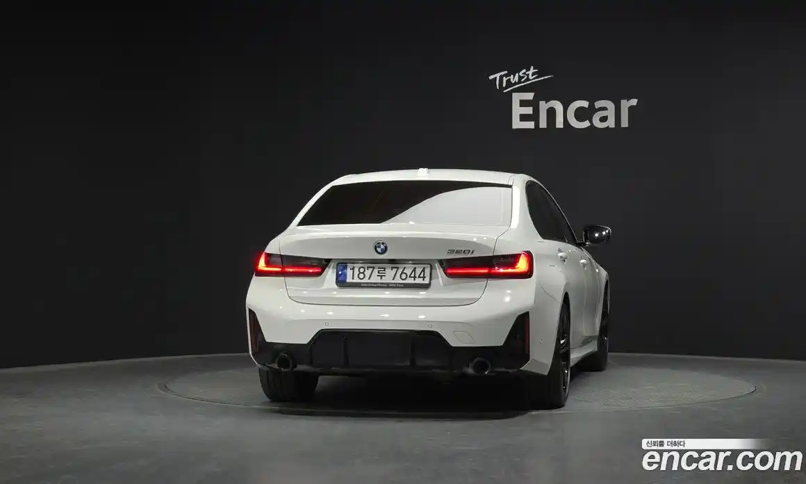 BMW 3-Series 2023 2.0 Автомат в Москве № 538129, фото 4