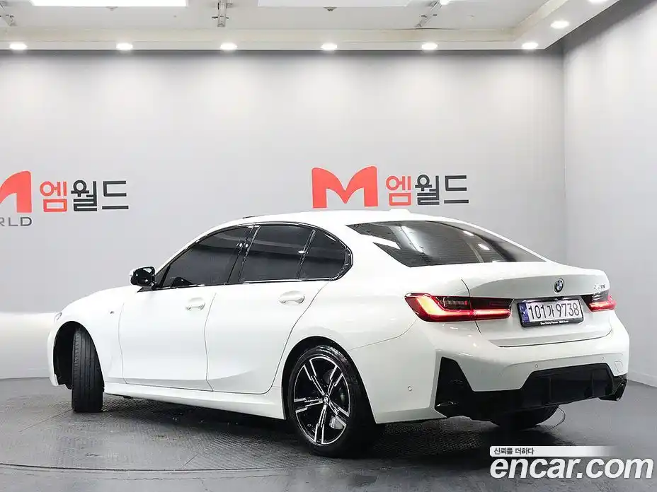 BMW 3-Series 2023 2.0 Автомат в Москве № 538775, фото 4