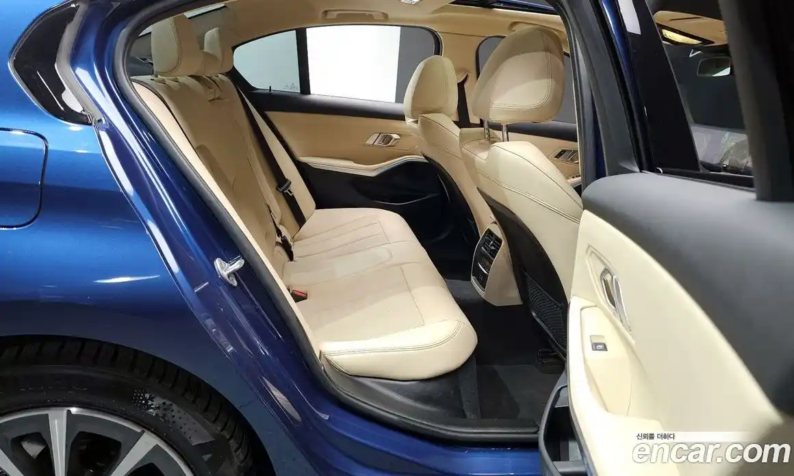 BMW 3-Series 2023 2.0 Автомат в Москве № 539690, фото 12