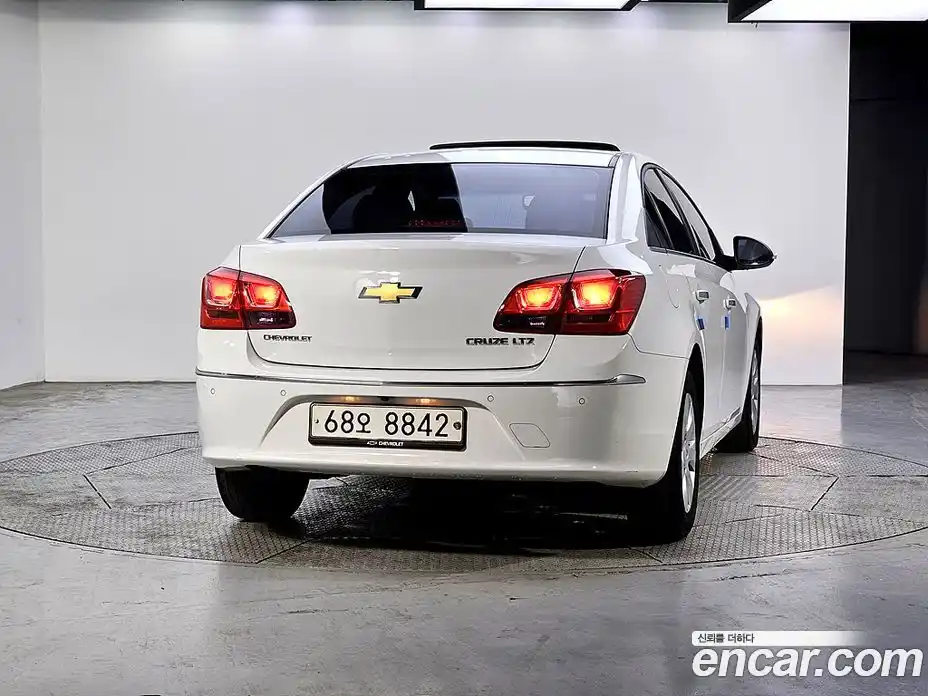Chevrolet Cruze 2015 2.0 Автомат в Москве № 540709, фото 3