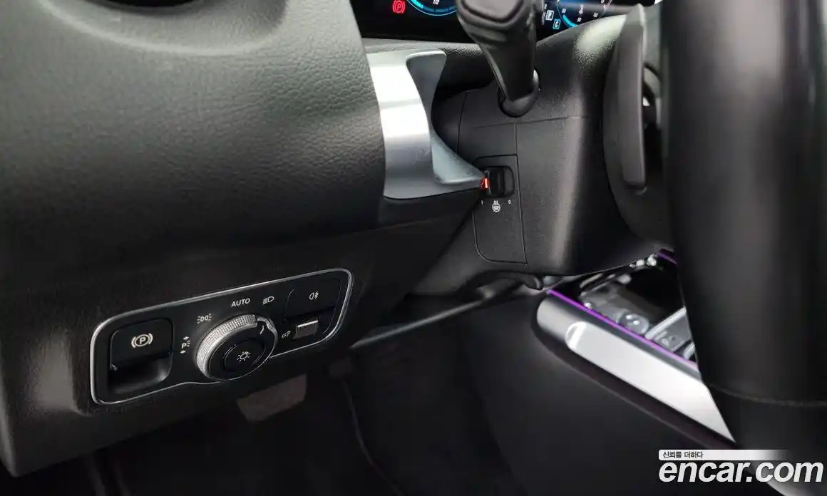 Mercedes-Benz GLB-Class 2021 2.0 Автомат в Москве № 542402, фото 14