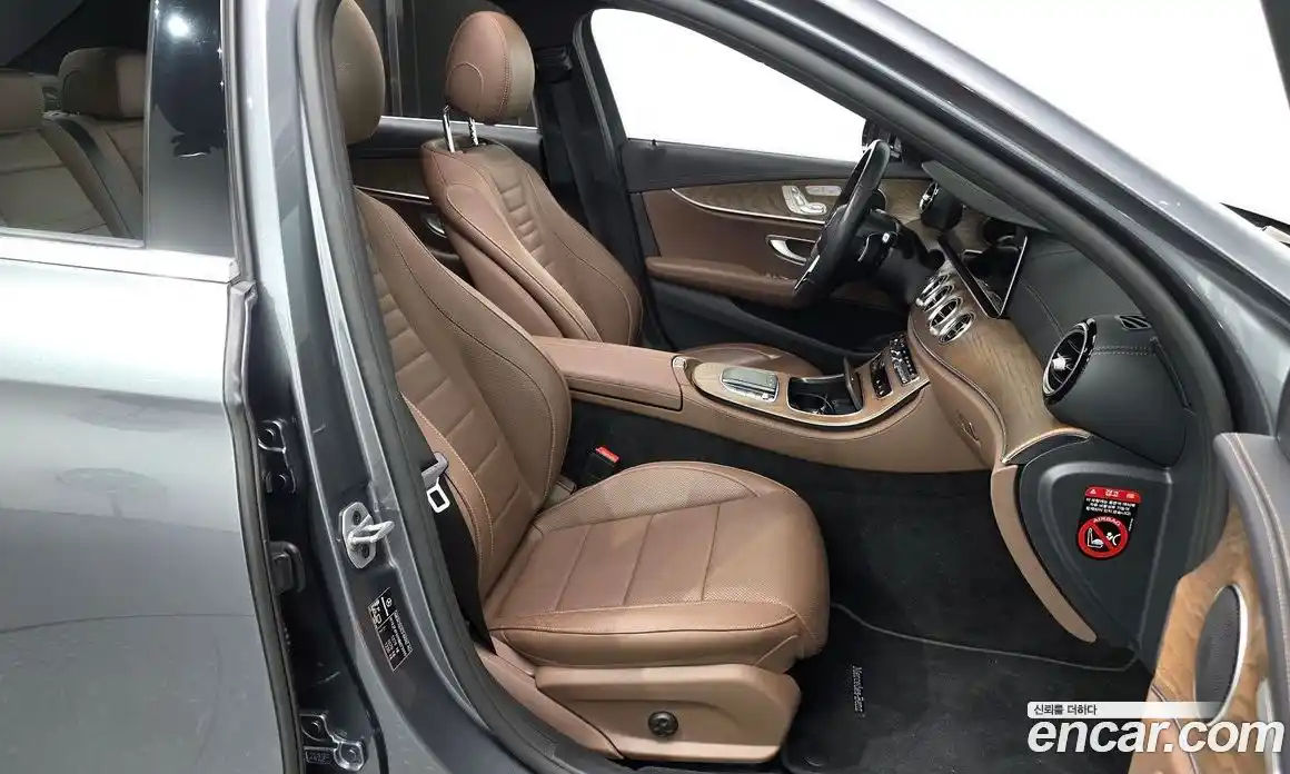 Mercedes-Benz E-Class 2022 2.0 Автомат в Москве № 542545, фото 10