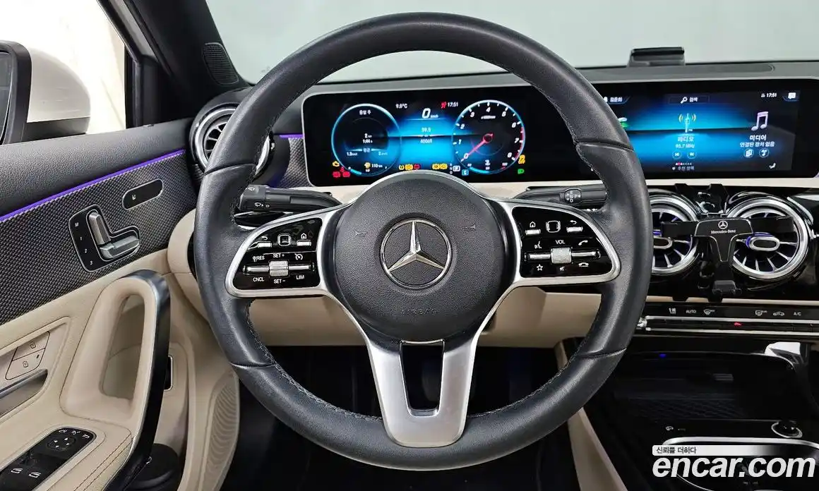 Mercedes-Benz A-Class 2020 2.0 Автомат в Москве № 542640, фото 13