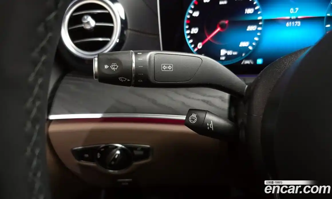 Mercedes-Benz E-Class 2023 2.0 Автомат в Москве № 542675, фото 18