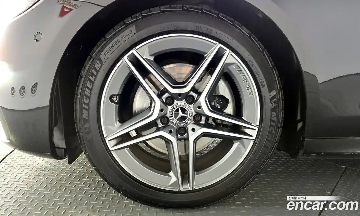 Mercedes-Benz E-Class 2023 2.0 Автомат в Москве № 542675, фото 4