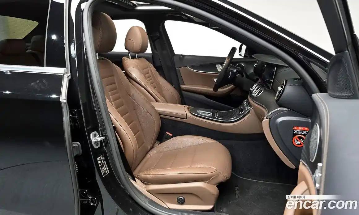 Mercedes-Benz E-Class 2023 2.0 Автомат в Москве № 542675, фото 9