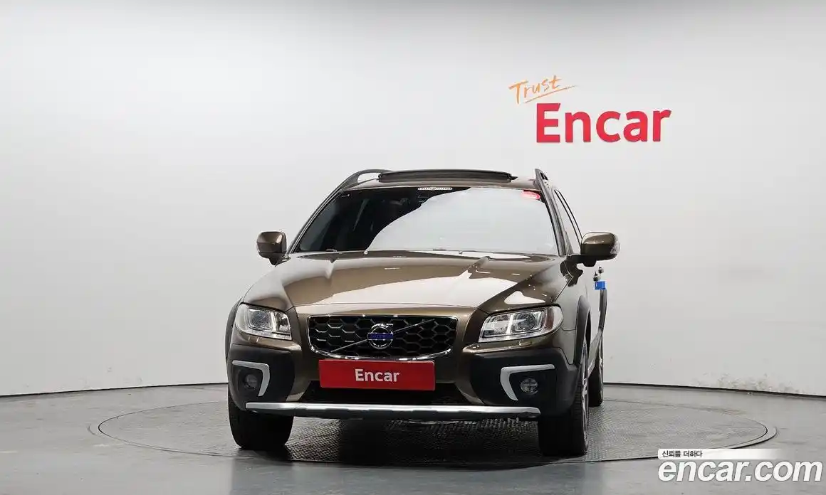 Volvo XC70 2015 2.4 Автомат в Москве № 545170, фото 3