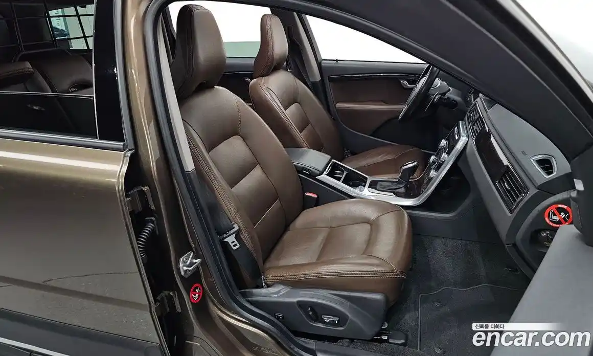 Volvo XC70 2015 2.4 Автомат в Москве № 545170, фото 10