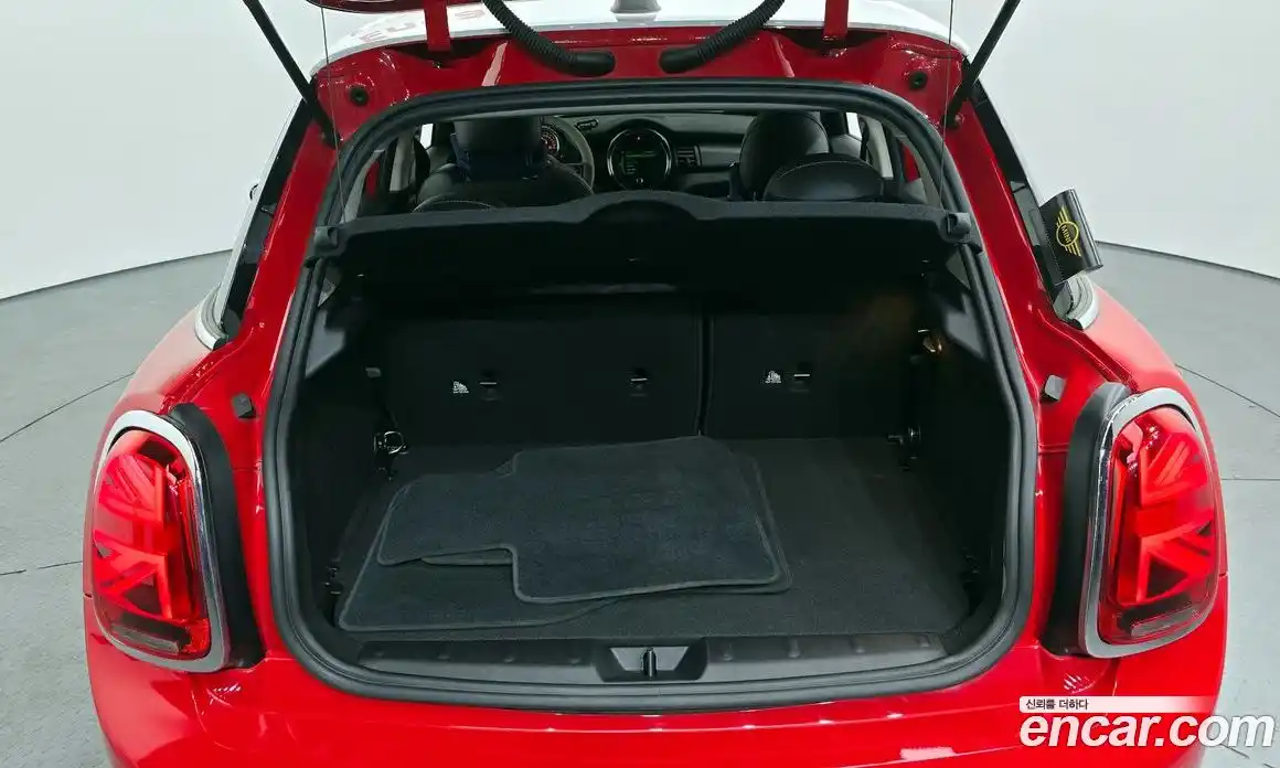 Mini Cooper 2021 1.5 Автомат в Москве № 546516, фото 20